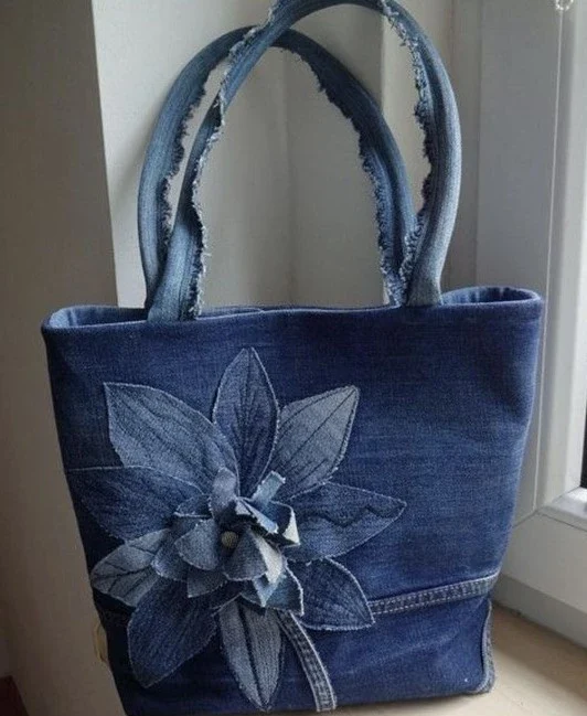 Detailed Guide to Making a Denim Patchwork Bag